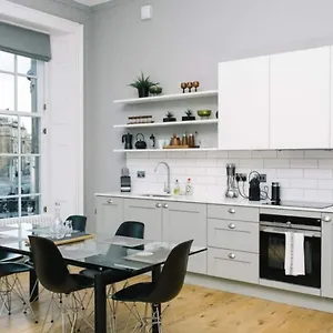 altido-bold-and-spacious-1bed-home-near-haymarket-train-station.edinburghhotelsuk.org/